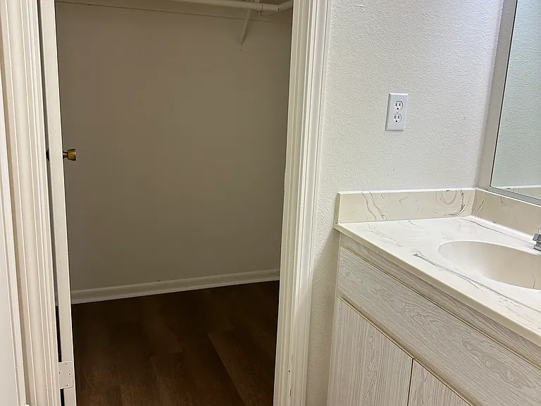 3200 N Corrine Dr #A — Photo 9