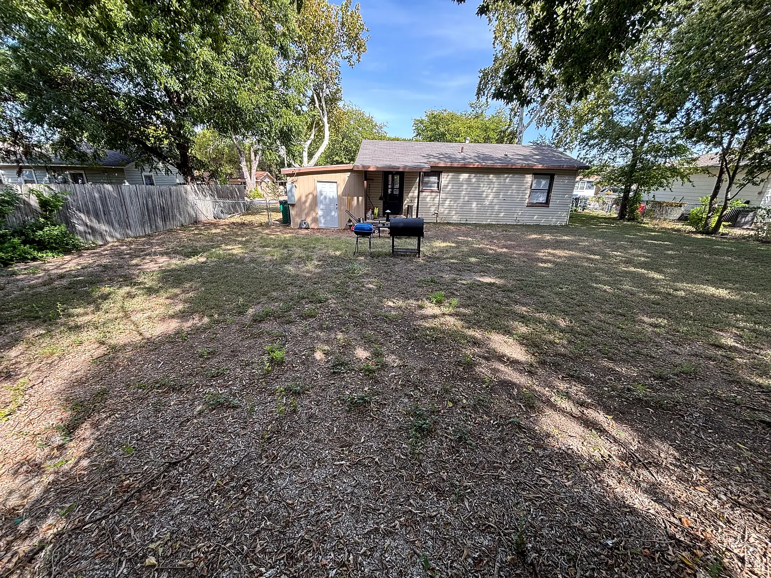 2 bed, 850 sqft, $1,200 — Photo 3