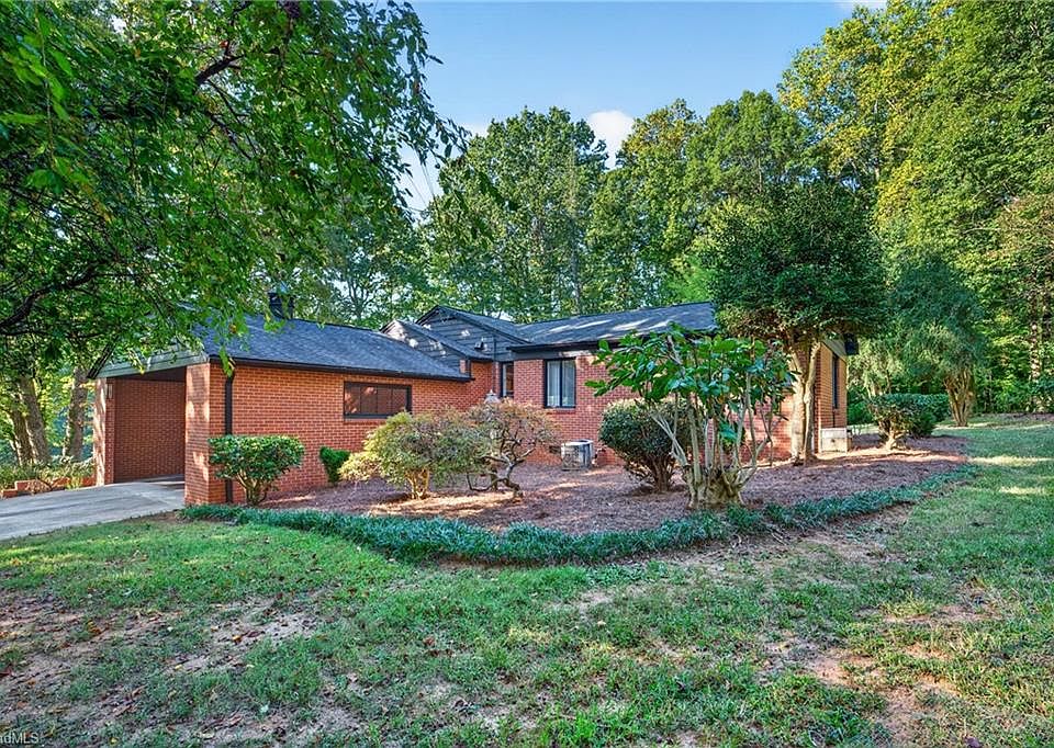 25th image of 801 Cliftwood Dr
