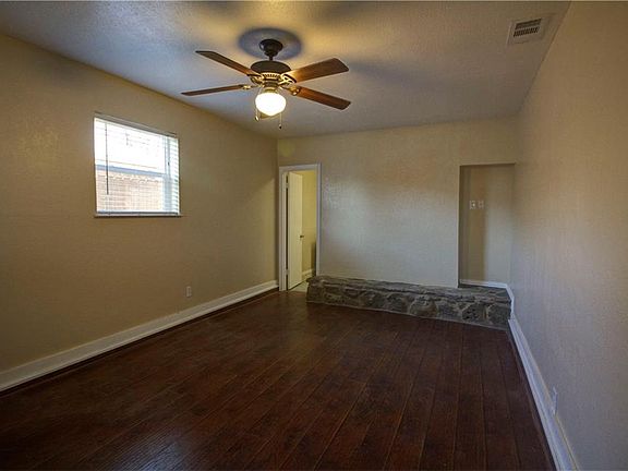 5th image of 2220 Anita Dr