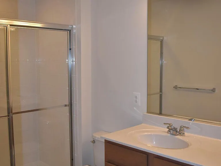 9421 Adelaide Ln — Photo 18