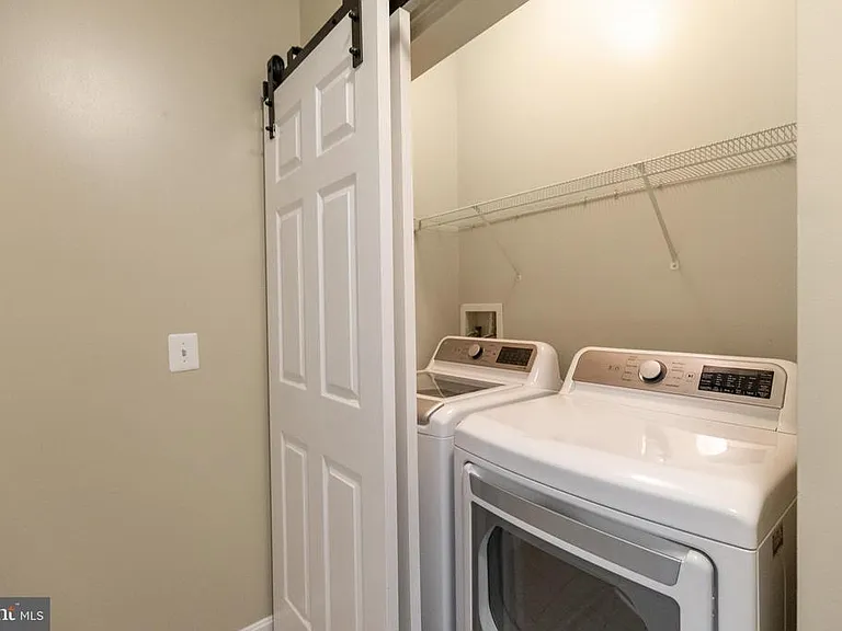 2465 Army Navy Dr #104 — Photo 9