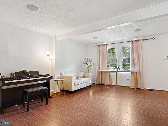 5th image of 6815 Heatherway Ct