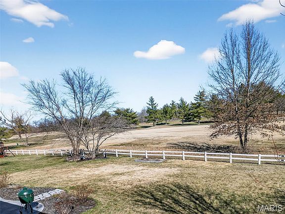 3rd image of 2858 Dardenne Links Dr