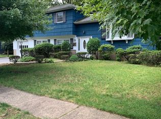 25 Woodstock Dr, Wayne, NJ