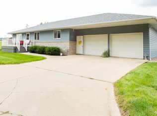 520 Jackson St, Remsen, IA 51050