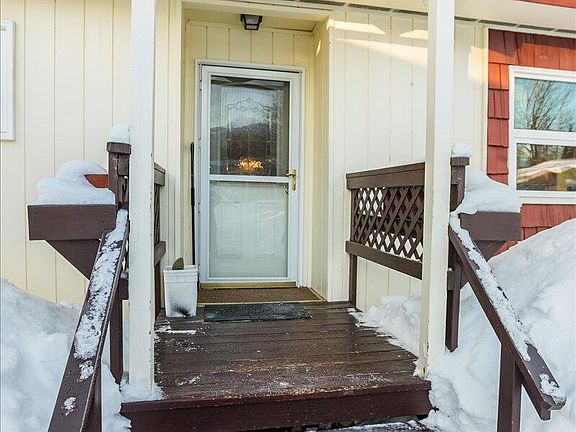 3rd image of 17505 Meadow Creek Dr