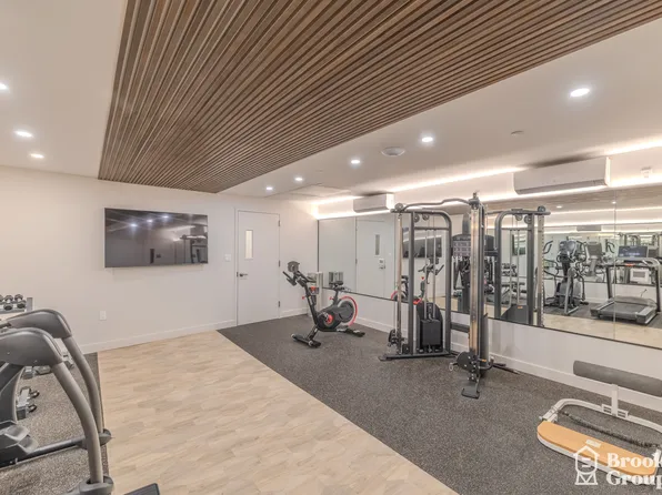 101-19 Rockaway Beach Avenue image 31 of 37