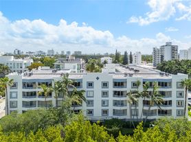 1401 Bay Rd