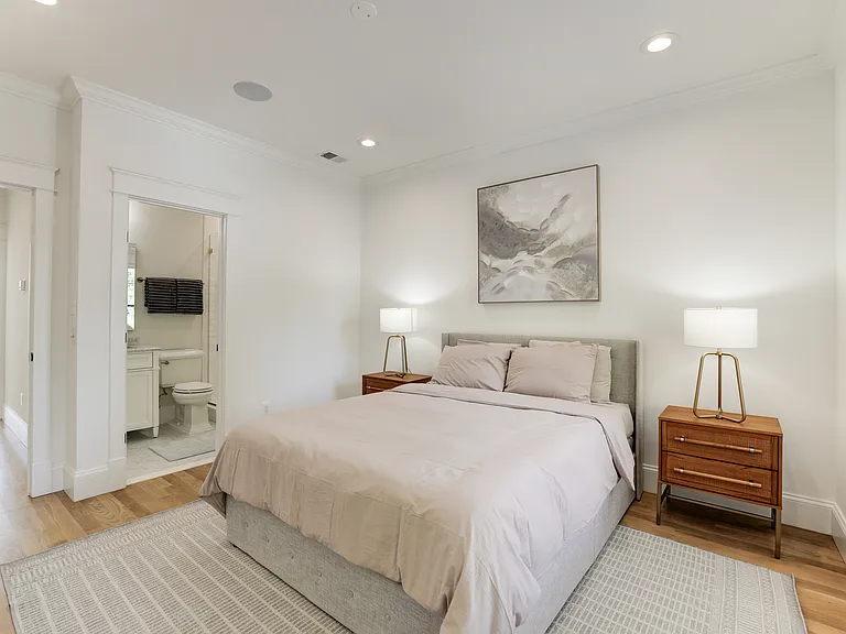 1415 Princess St — Photo 23