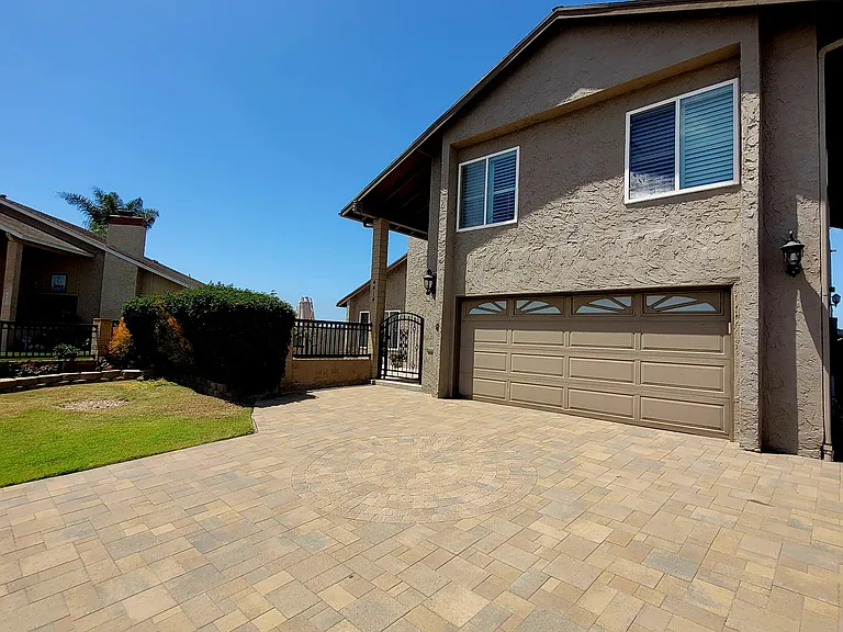 4616 Huggins Way — Photo 3