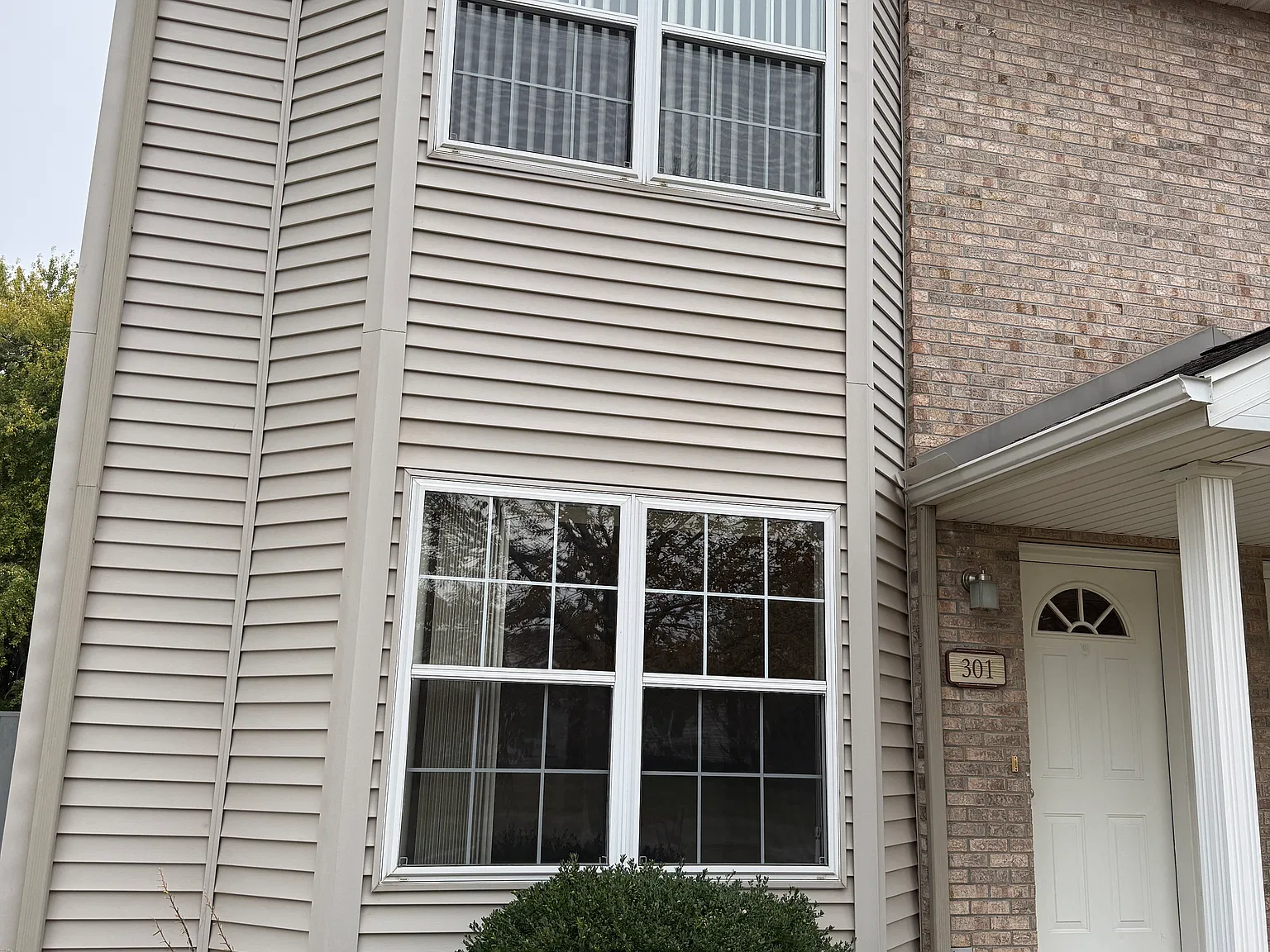 2 bed, 1.5 bath, 1000 sqft, $1,199 — Photo 1