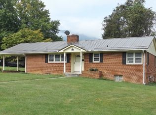 203 Poplar Ln, Pearisburg, VA 24134