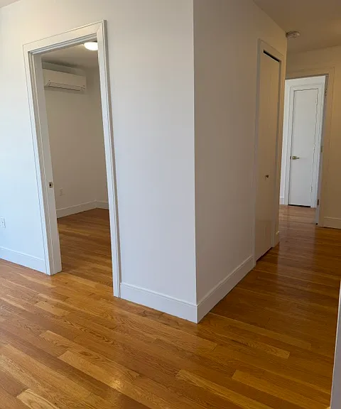29-11 12th St #4Z — Photo 10
