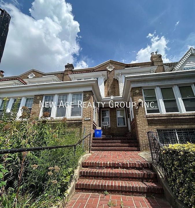 1st image of 4729 Larchwood Ave