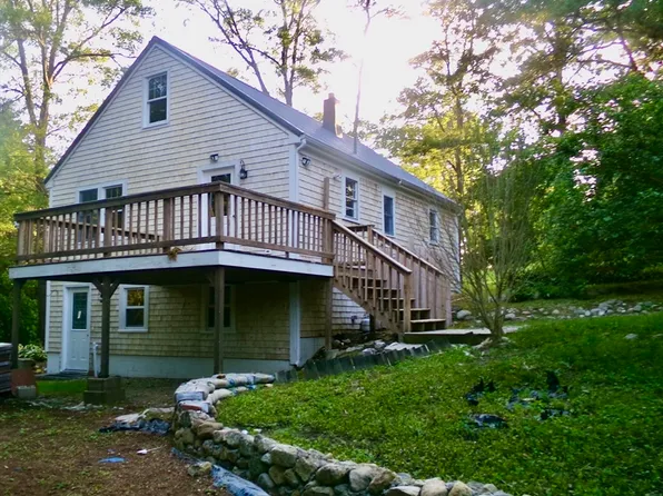 19 Saint Anns Ln, East Falmouth, MA 02536