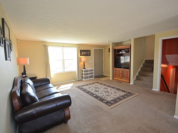 3rd image of 8313 Tamarack Dr
