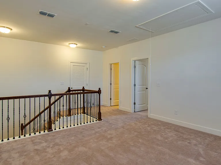 1205 Cressy Ln — Photo 20