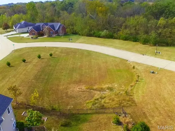6945 Drew Dr, Edwardsville, IL 62025