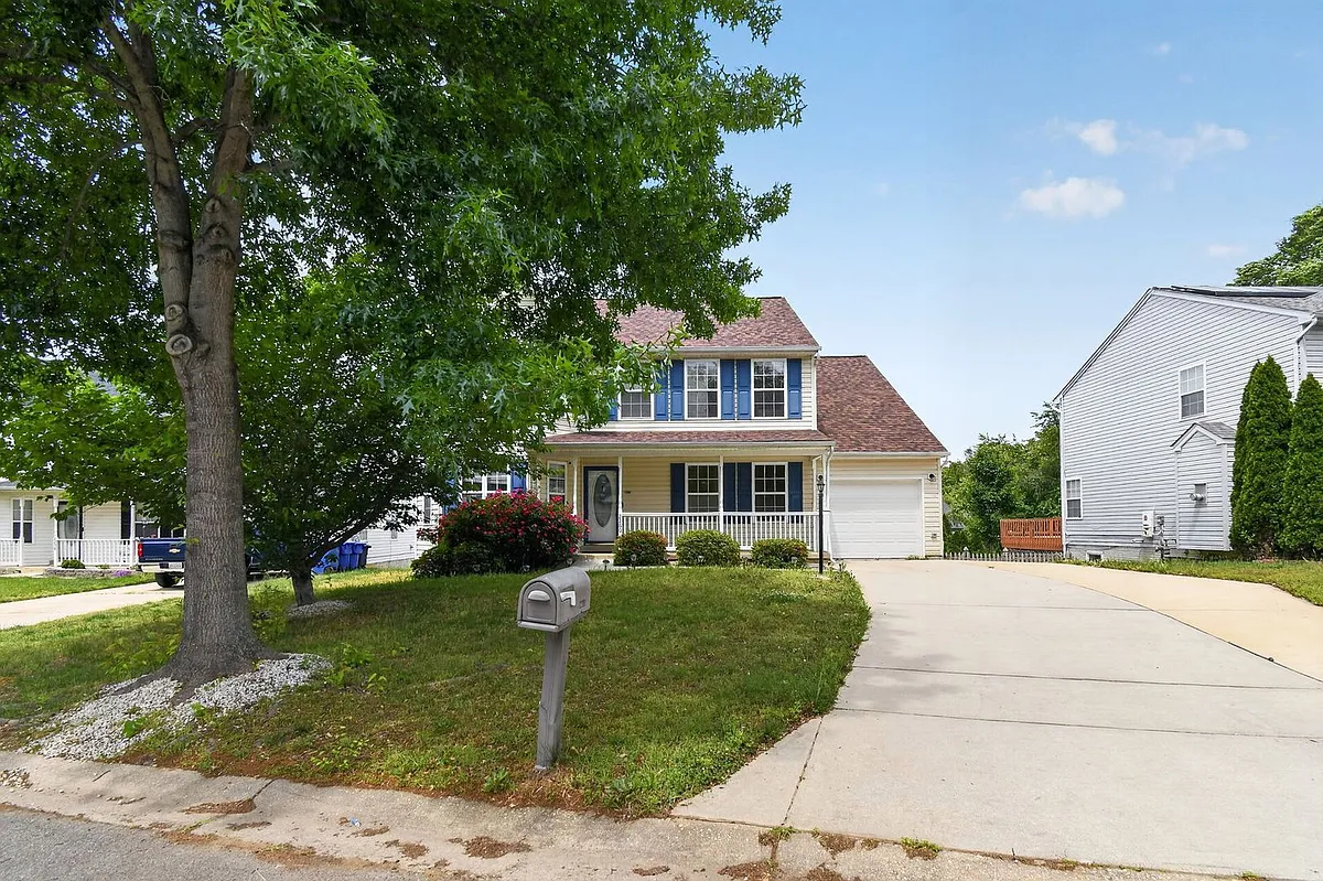Building Photo - 2260 Rolling Meadows St