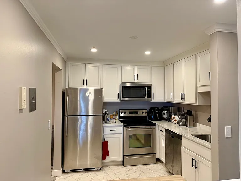 740 Central St #11 — Photo 18
