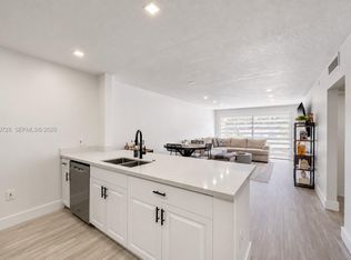 Sunrise Point, Pinecrest, FL 33156