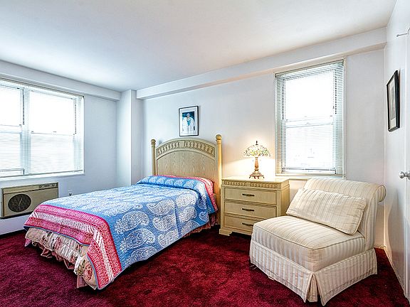 4th image of 303 W 66th St APT 1BW