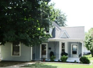 213 N 4th St, Scottsville, KY 42164