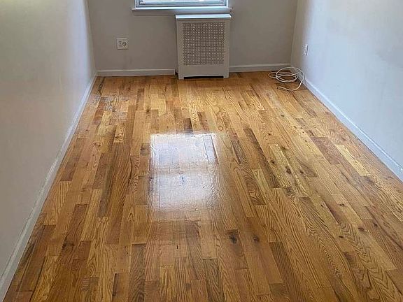 3rd image of 333 E 33rd St #5E