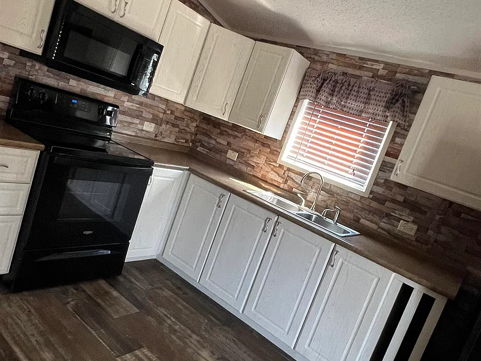 106 Woodlawn Dr #21