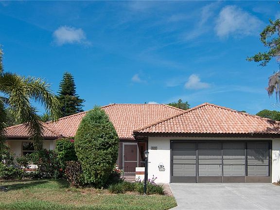 2nd image of 228 Laurel Hollow Dr #15