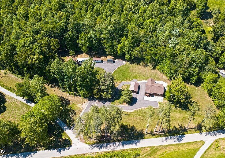 1st image of 542 Whitman Hollow Rd