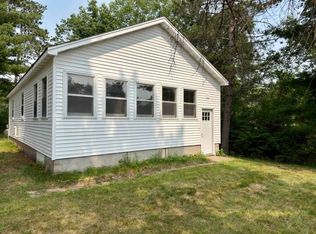 N10060 Parkway Rd, Crivitz, WI 54114