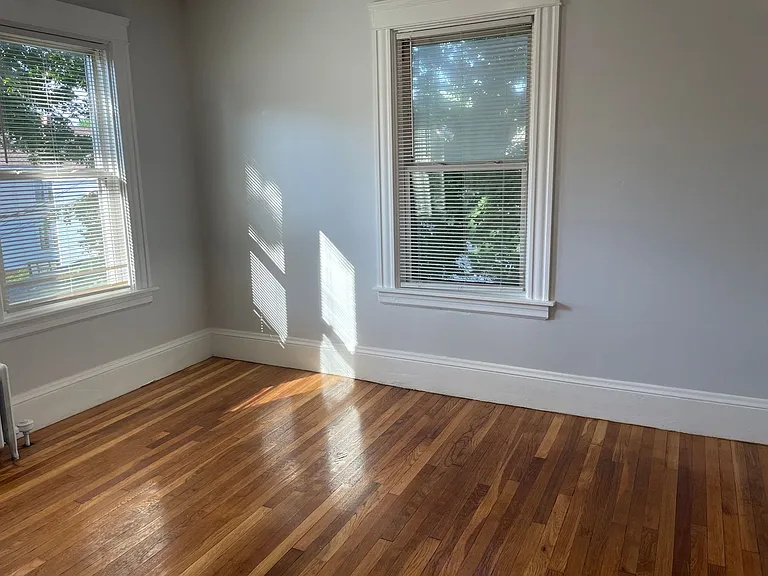 654 Elmwood Ave — Photo 16