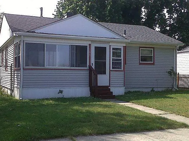 105 Palermo Ave photo 1