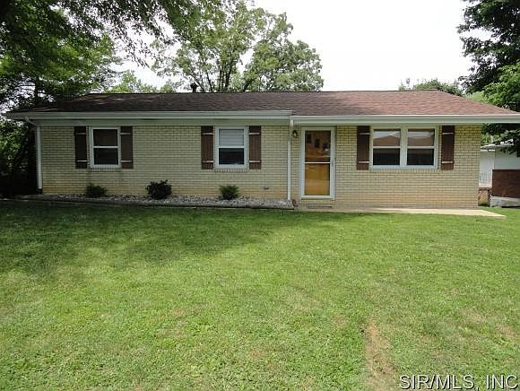 Front view of 42 Woodhaven