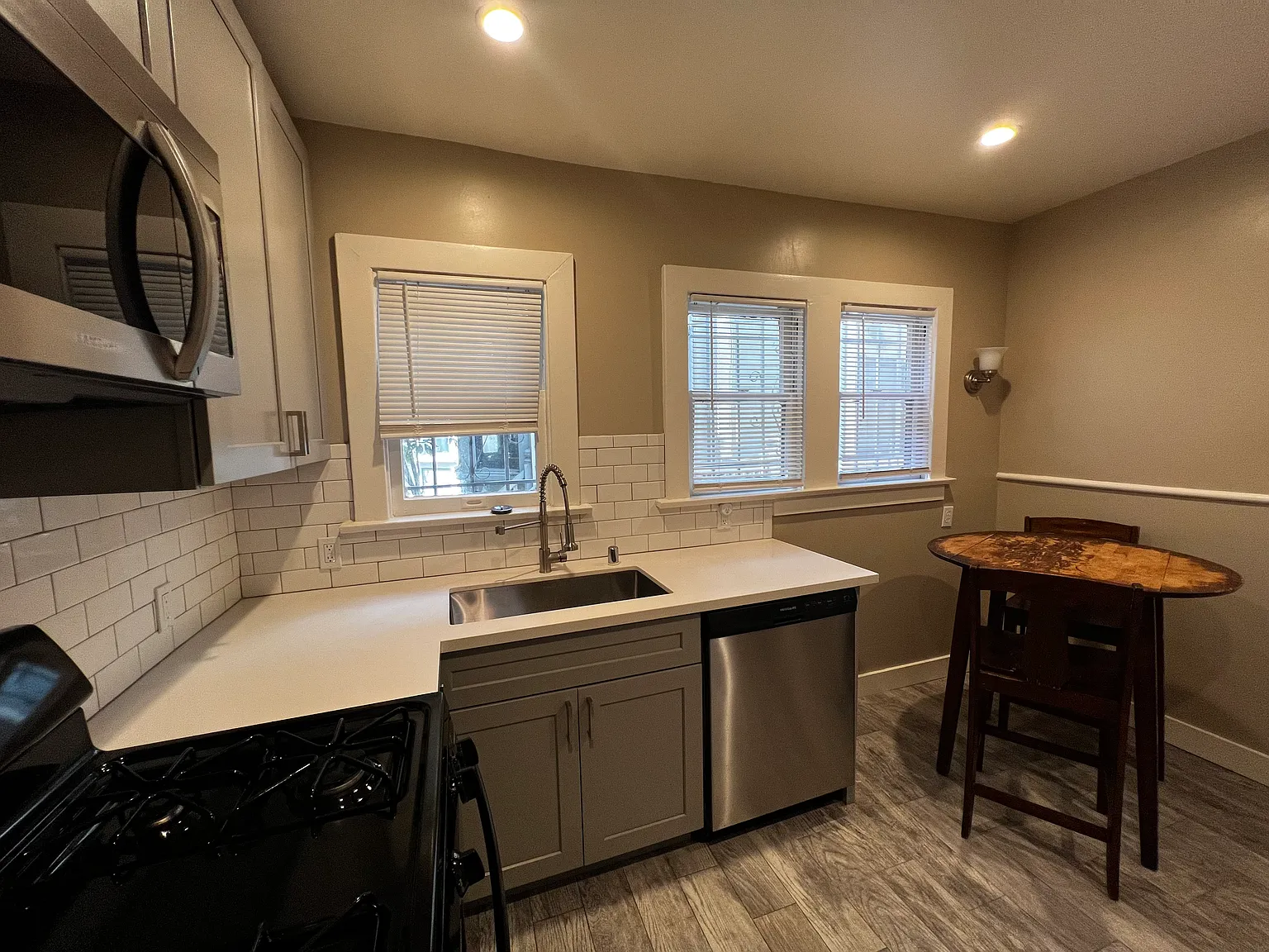 2 bed, $2,700 — Photo 4