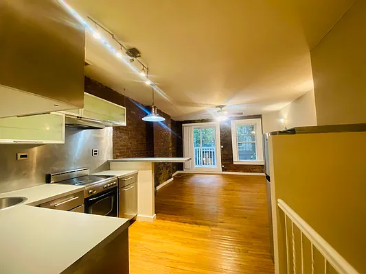 Rented by Aventana | media 17