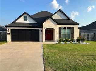 2016 W Chandler Ave, Rogers, AR 72758