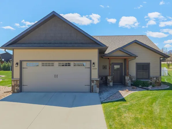 2220 Arrowhead Cir, Spearfish, SD 57783