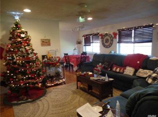 92 Jervis Ave #92, Farmingdale, NY 11735