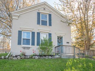 415 River Dr, West Bend, WI 53090