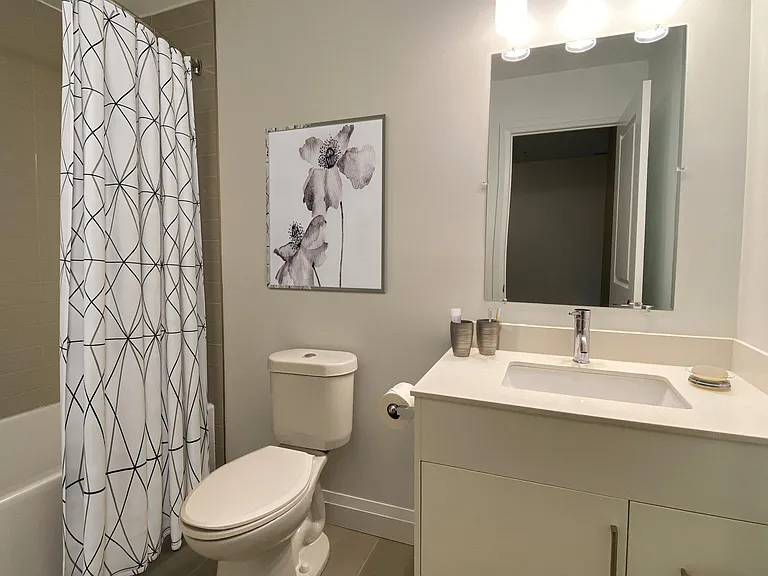 460 A Belmont Ave W #At 460b — Photo 17