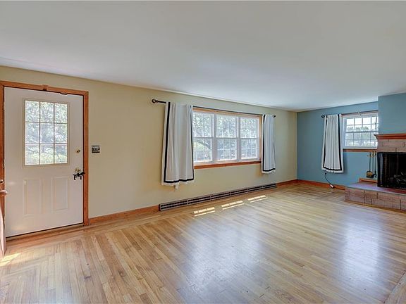 4th image of 343 Turner Rd