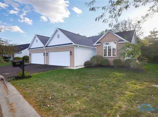 546 Deer Lake Dr #37, Findlay, OH 45840