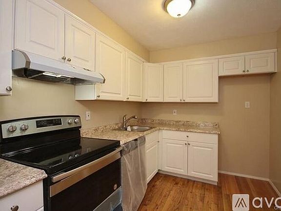 2nd image of 95 Patterson Village Ct #95