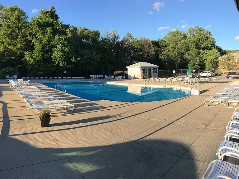157 Lake Shore Rd #2 — Photo 8