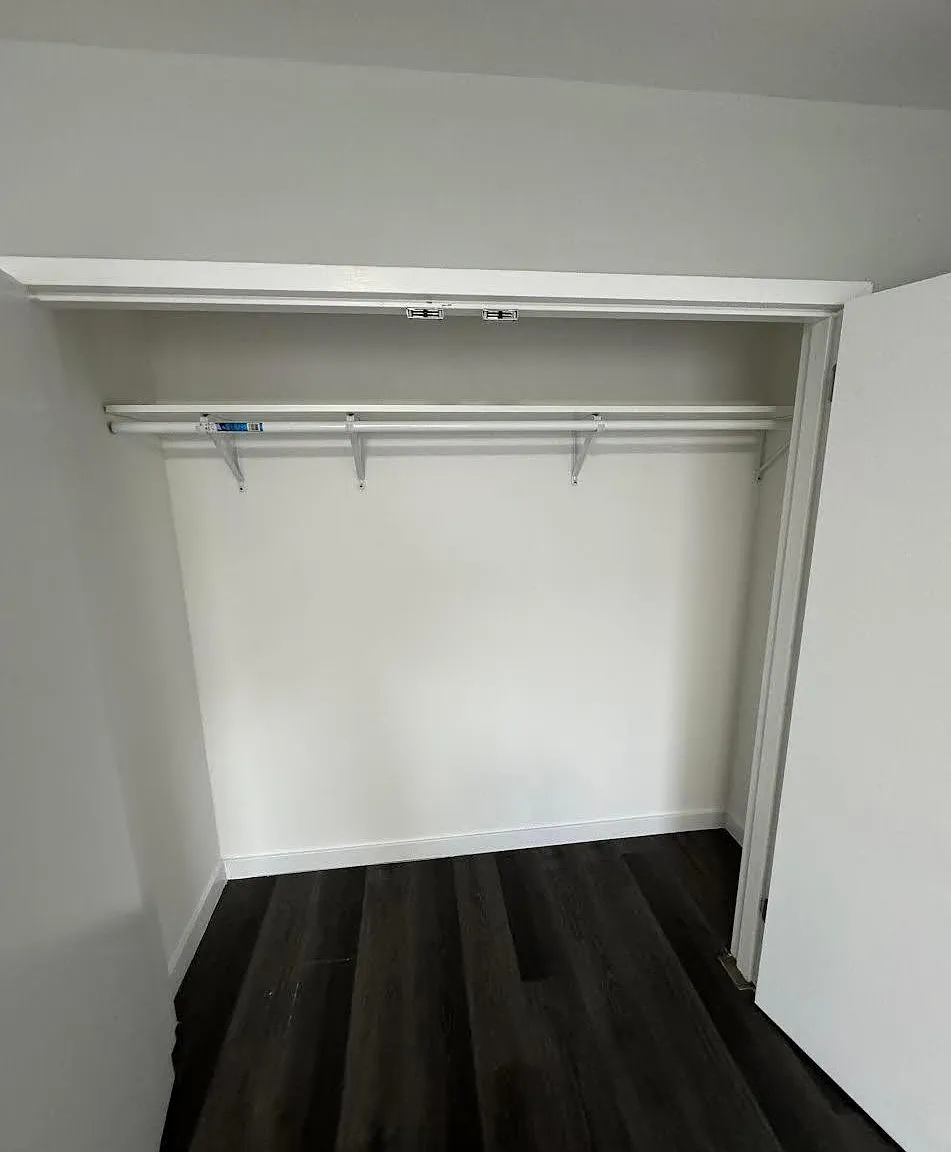 1 bed, $1,718 — Photo 2