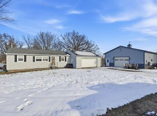 1056 Us Highway 67, Viola, IL 61486