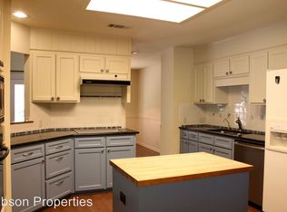 1041 Hidden Hills Dr, Dripping Springs, TX 78620